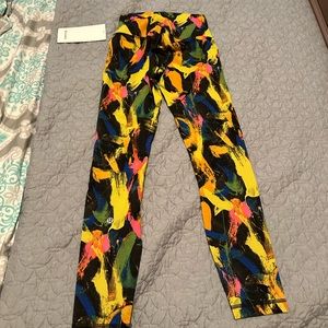 Lululemon Wunder Train HR Tight 25” - size 4